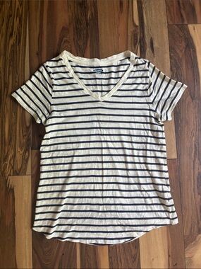Old Navy Cream and Navy Striped V-Neck Short Sleeve Tee